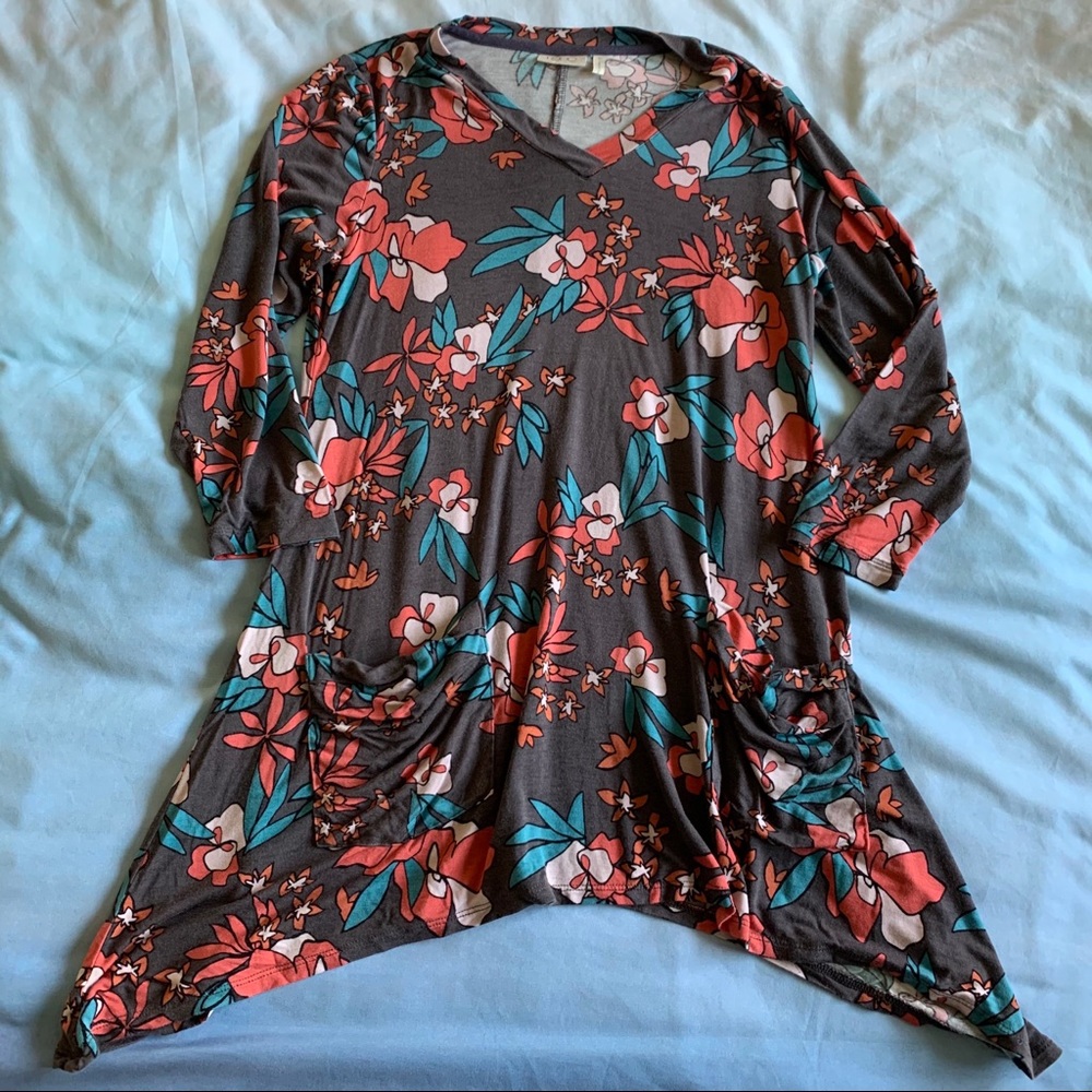 LOGO Lori Goldstein Floral Tunic Top